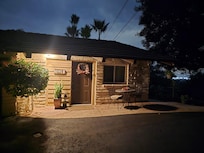 Enchanting little cottage!