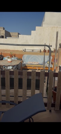 Neighbours terrace is right on top of the flats terrace divided by a one foot high wooden fence so no privacy