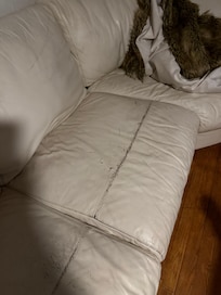 Extremely worn furniture. The whole space looked like it was furnished with cast offs & thrift store furnishings. & not in an attractive way.