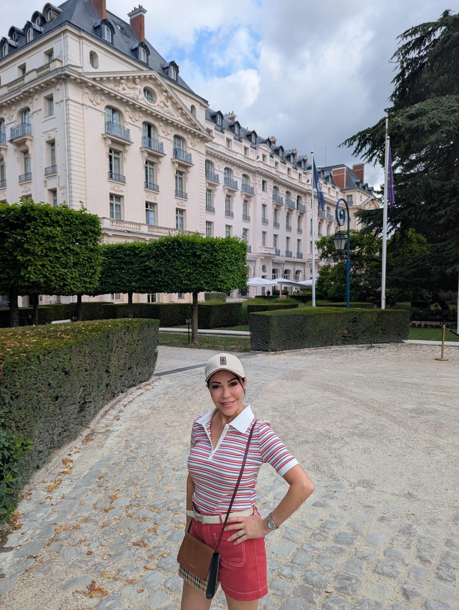 The hotel just a 10 minute walk and your inside the palace 