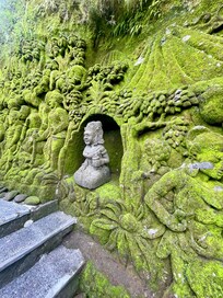 Walk down to the waterfall