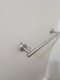 dismantled towel rack