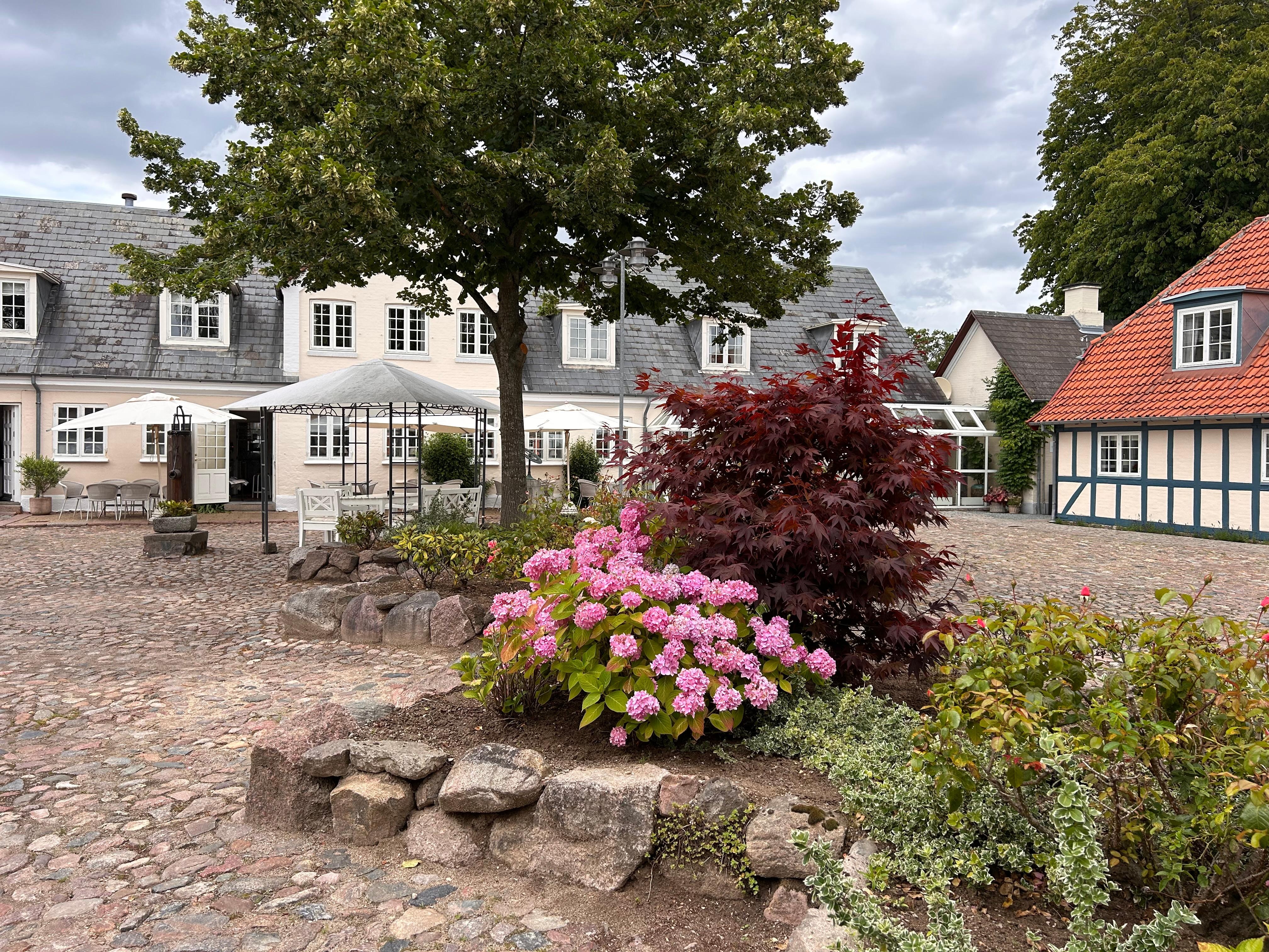 En av flyglarna där rummen ligger