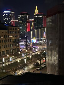 Utsikten fra rommet .