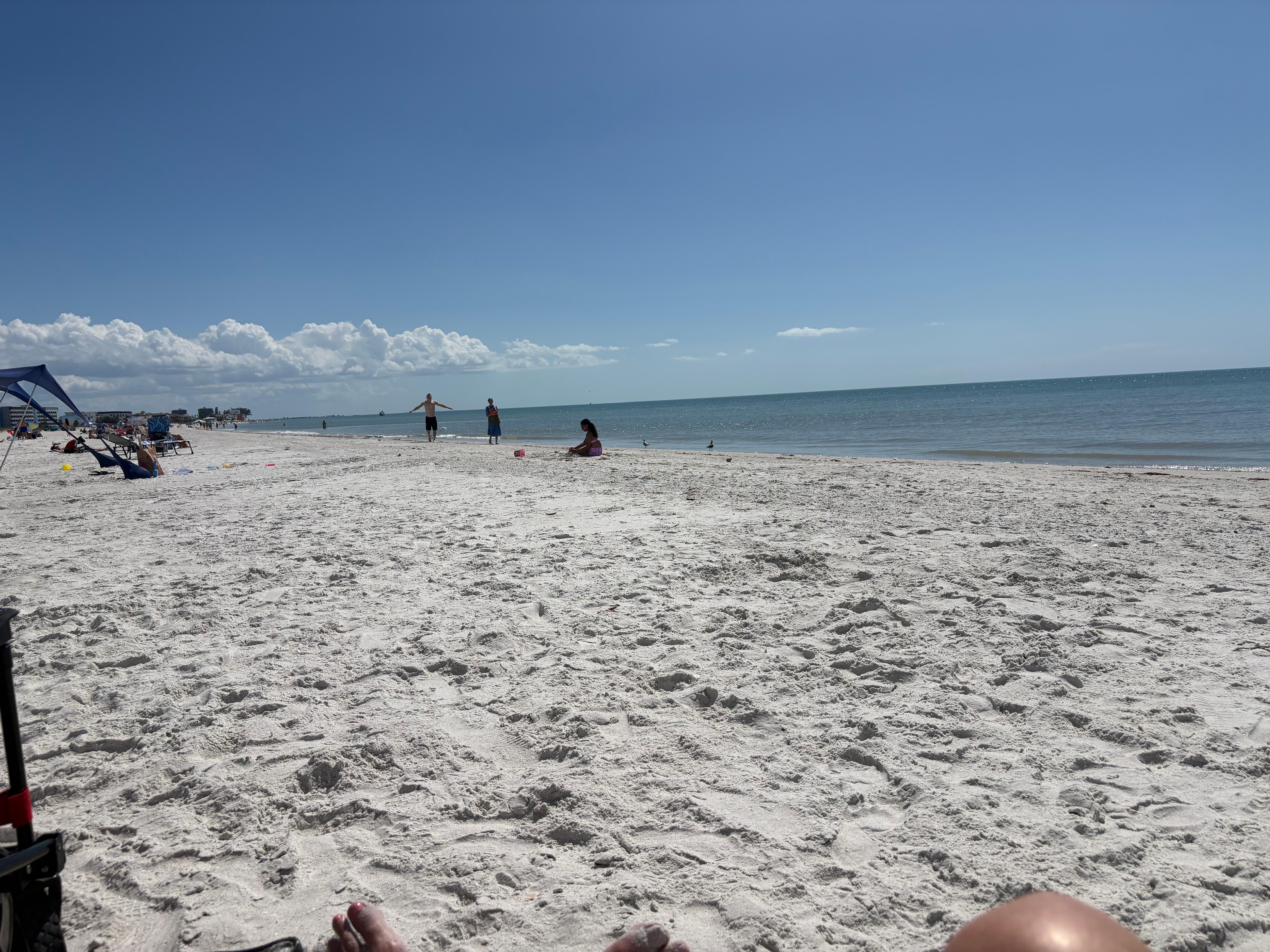 3 blocks to the beach