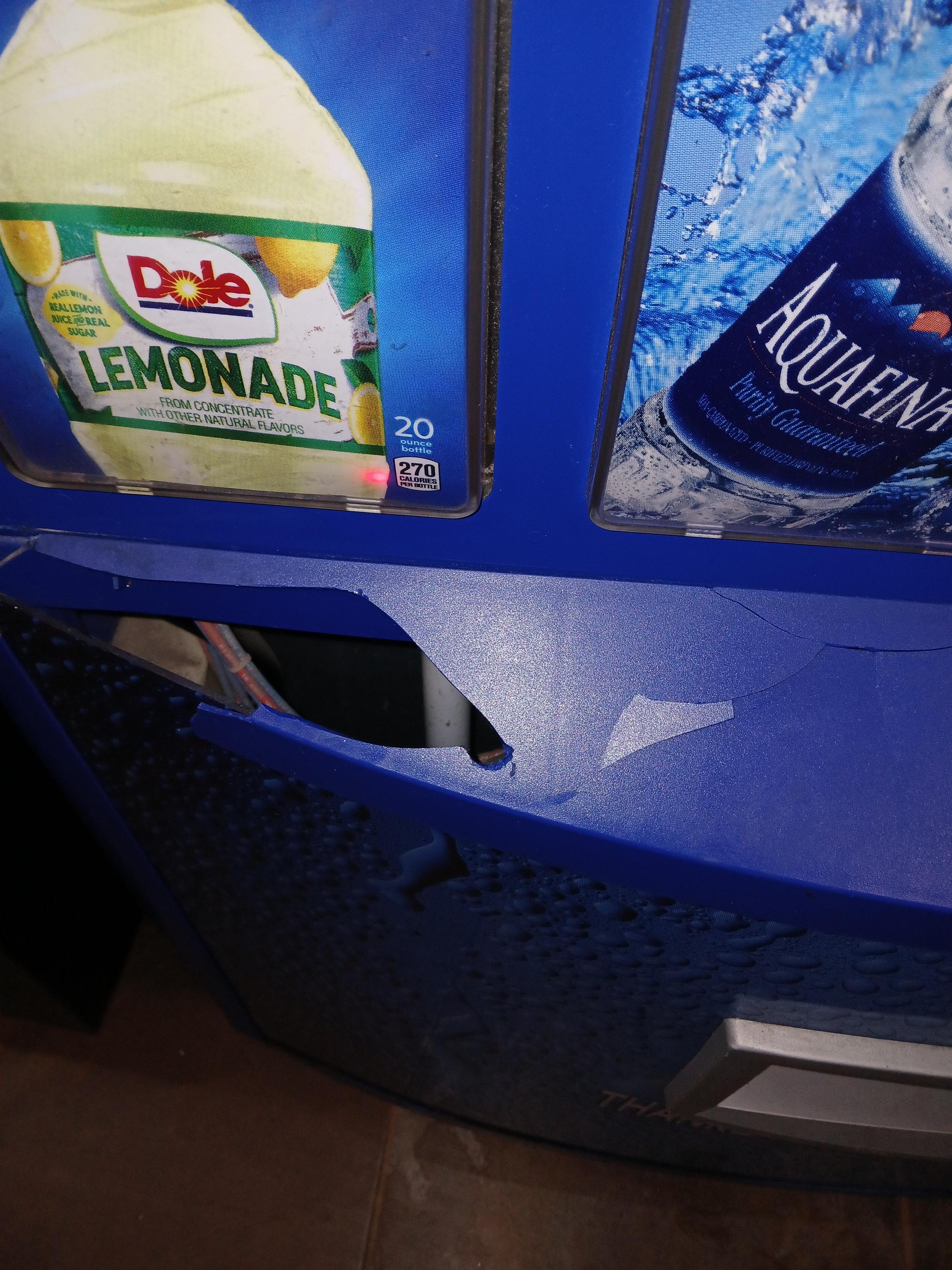 Pop machines broken. Cut fingers on this!!!