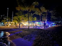 Gorgeous shoreline restaurant!