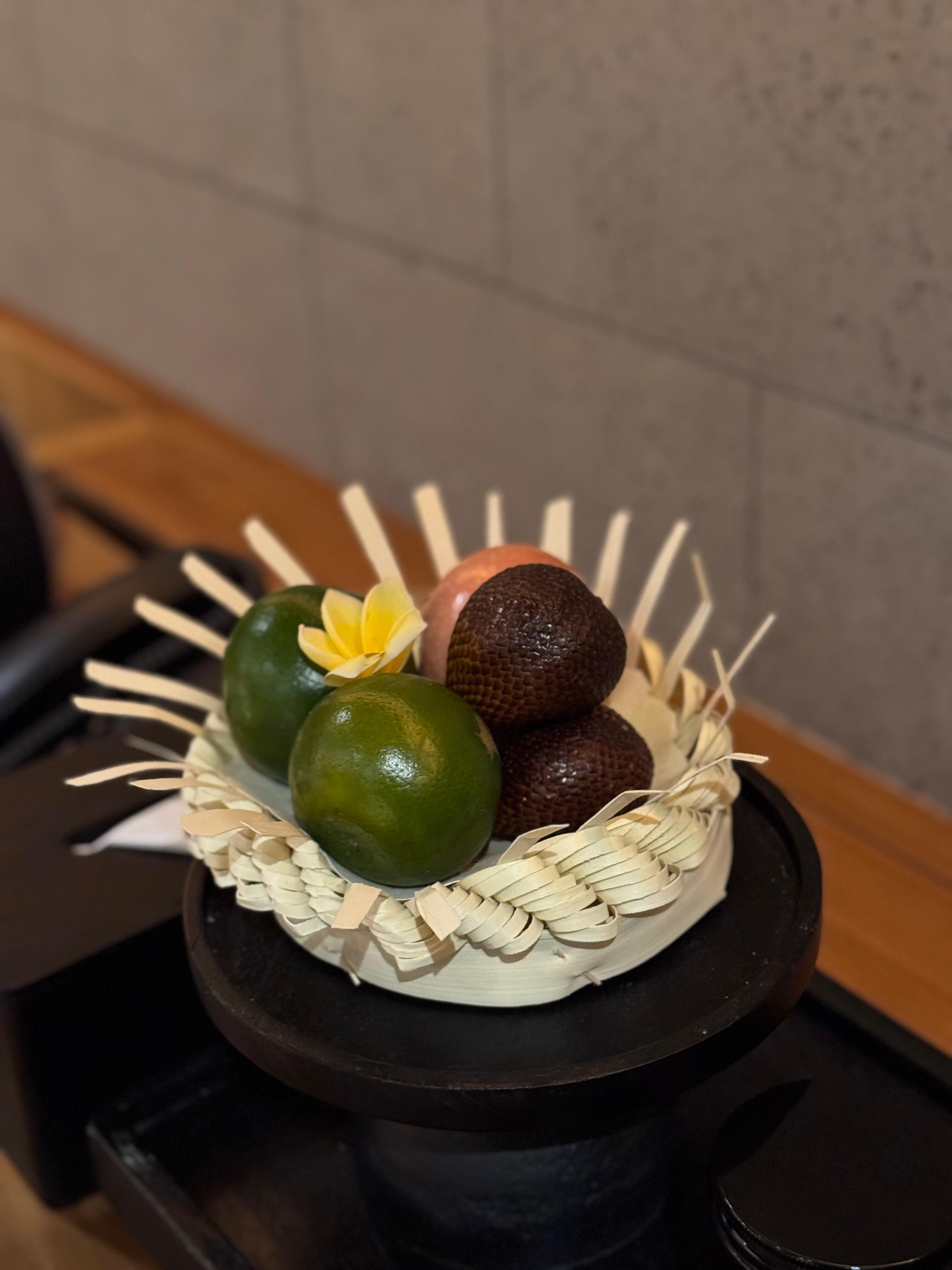 Complimentary Fruits