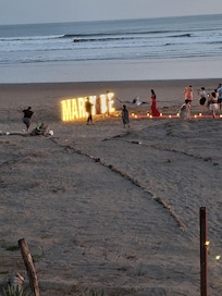 We witness this cute proposal from the balcony during our stay on a cool Saturday evening.