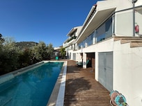 Rooms overlooking the pool