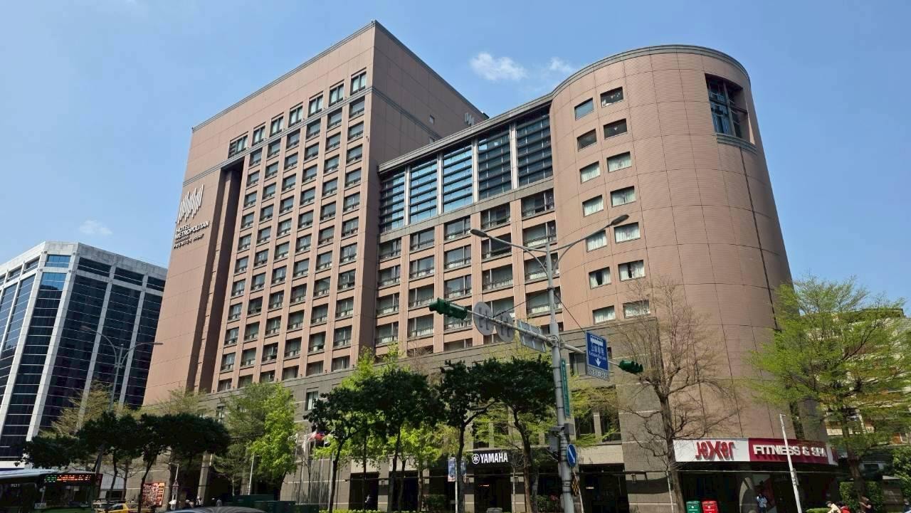 南京復興駅目の前で利便性抜群。