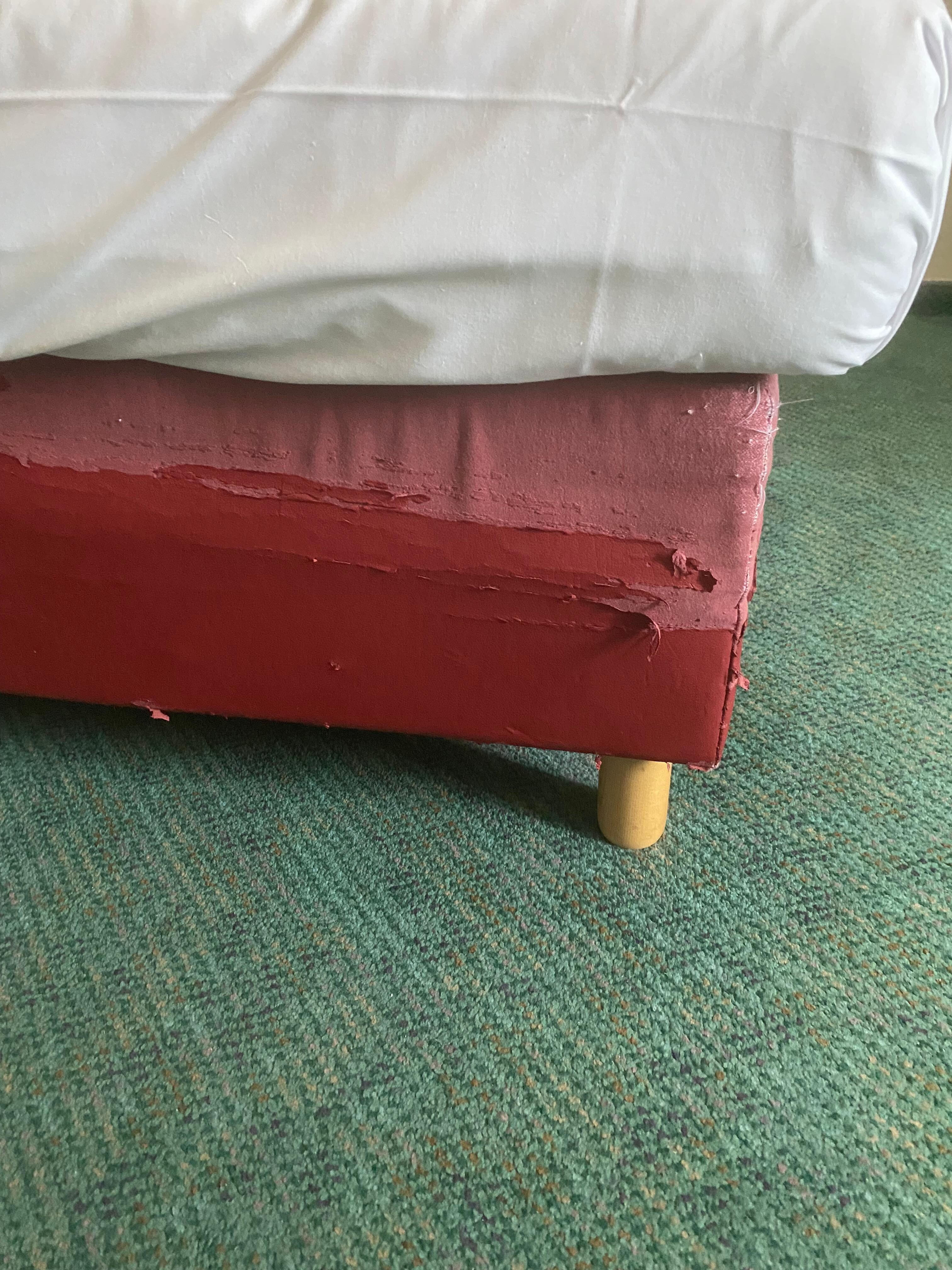 Bett fällt auseinander 