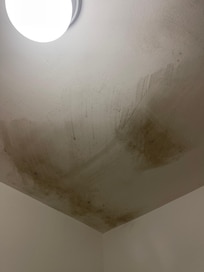 Decke im Bad
