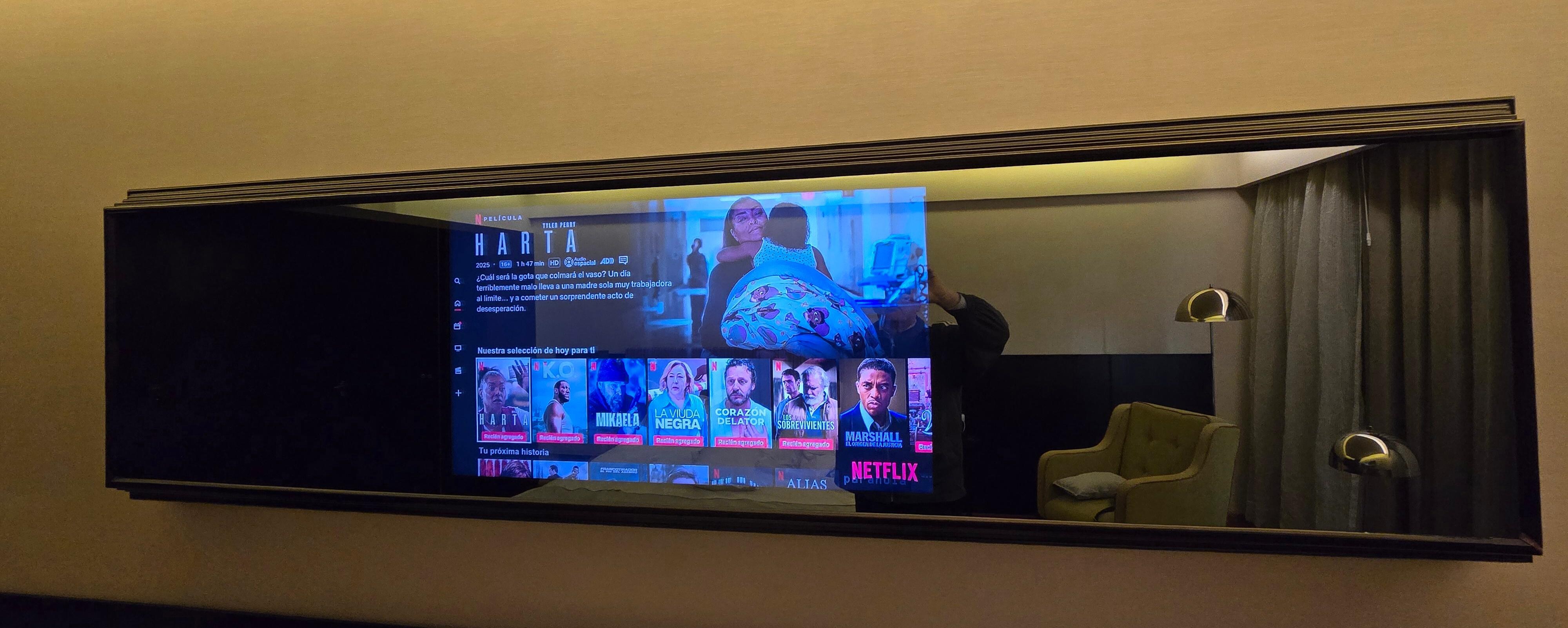 The mirror is also the TV!