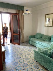 Apartment/living room with 2 folding beds