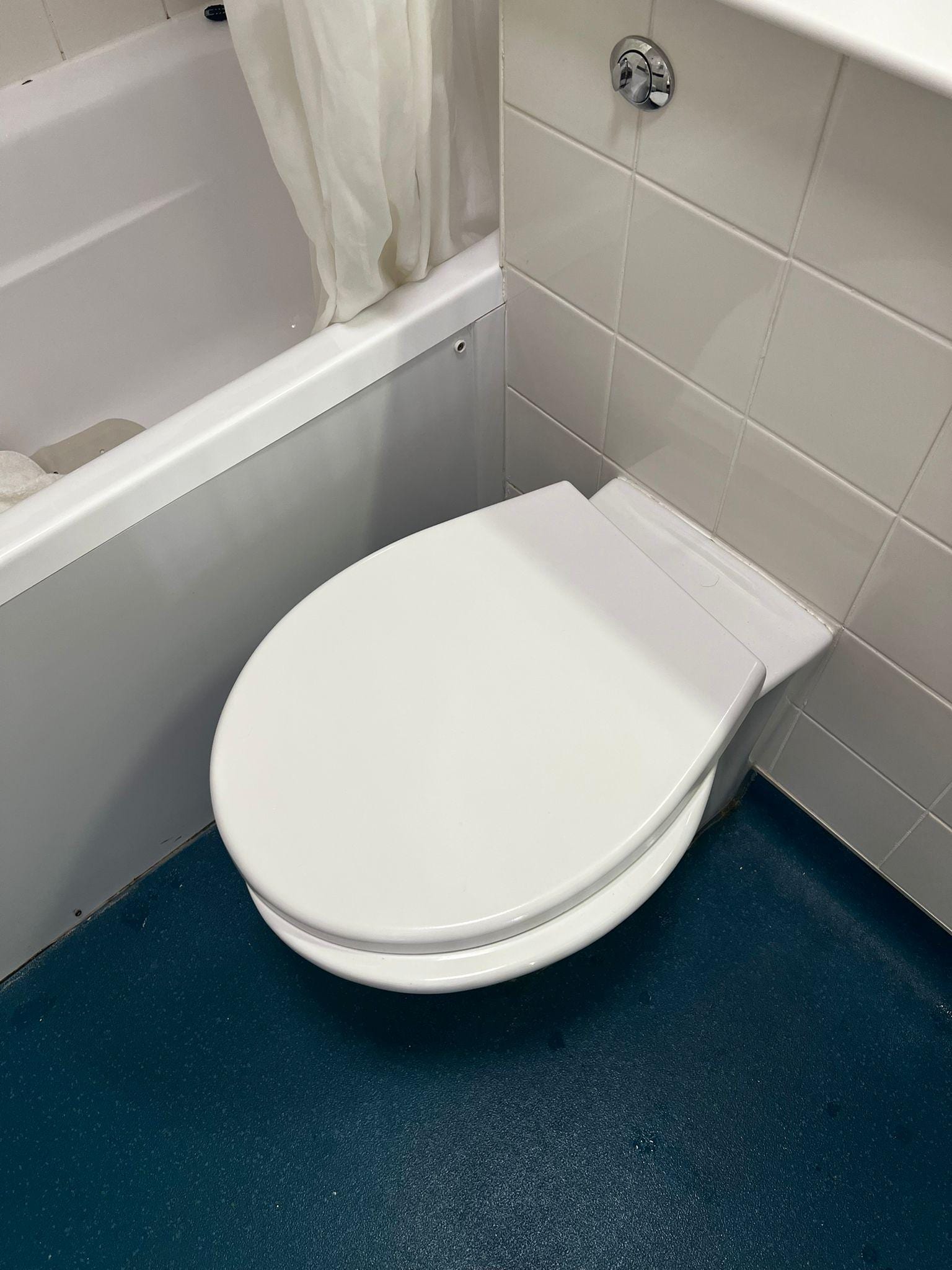 Toilet seat didn't fit