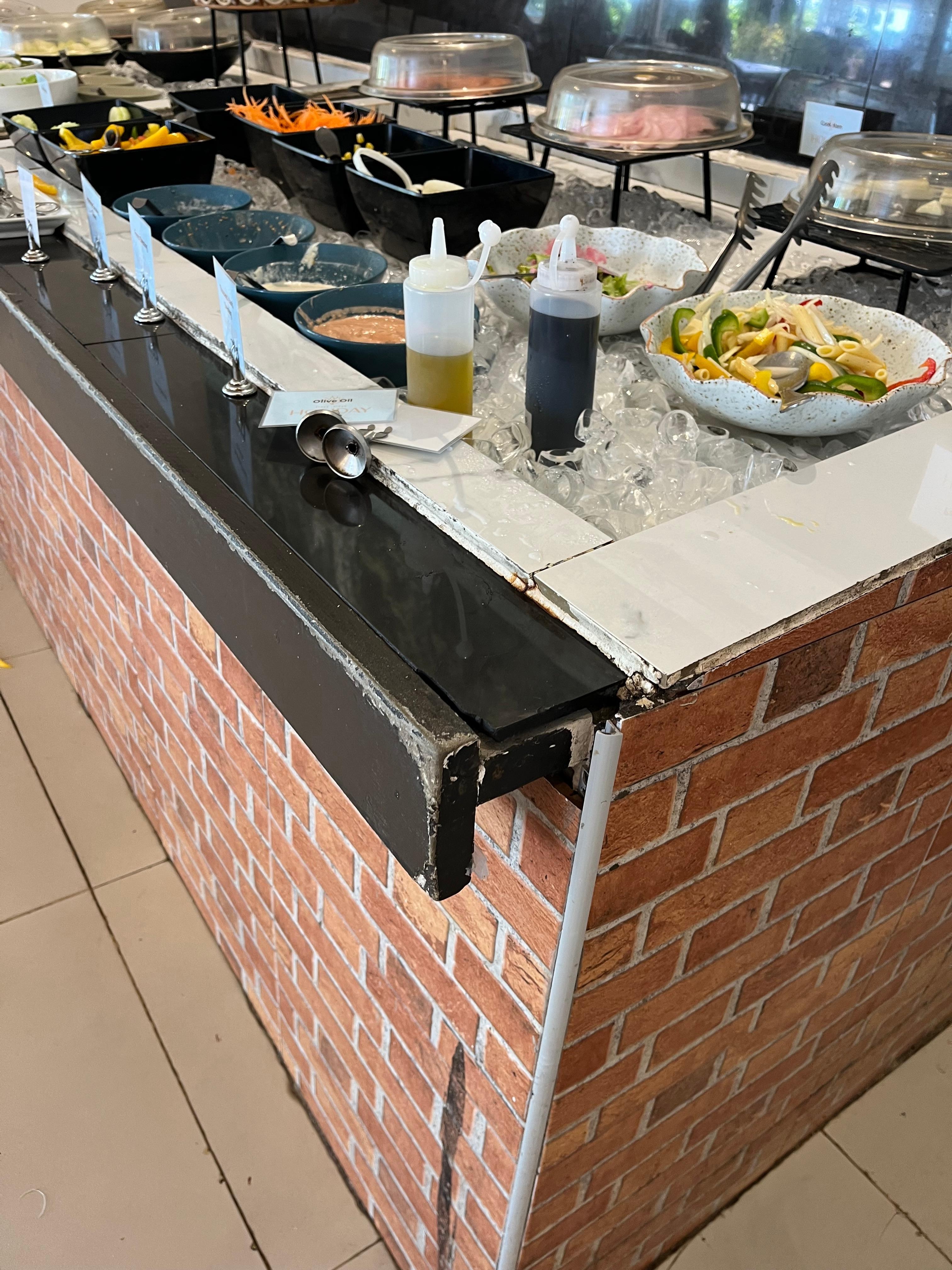 Présentoir du buffet vétuste 