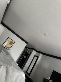 Omg and the tv don’t even work all I’m saying is that not high end hotel that’s for sure but not bad also there is hidden fees when you go to check in