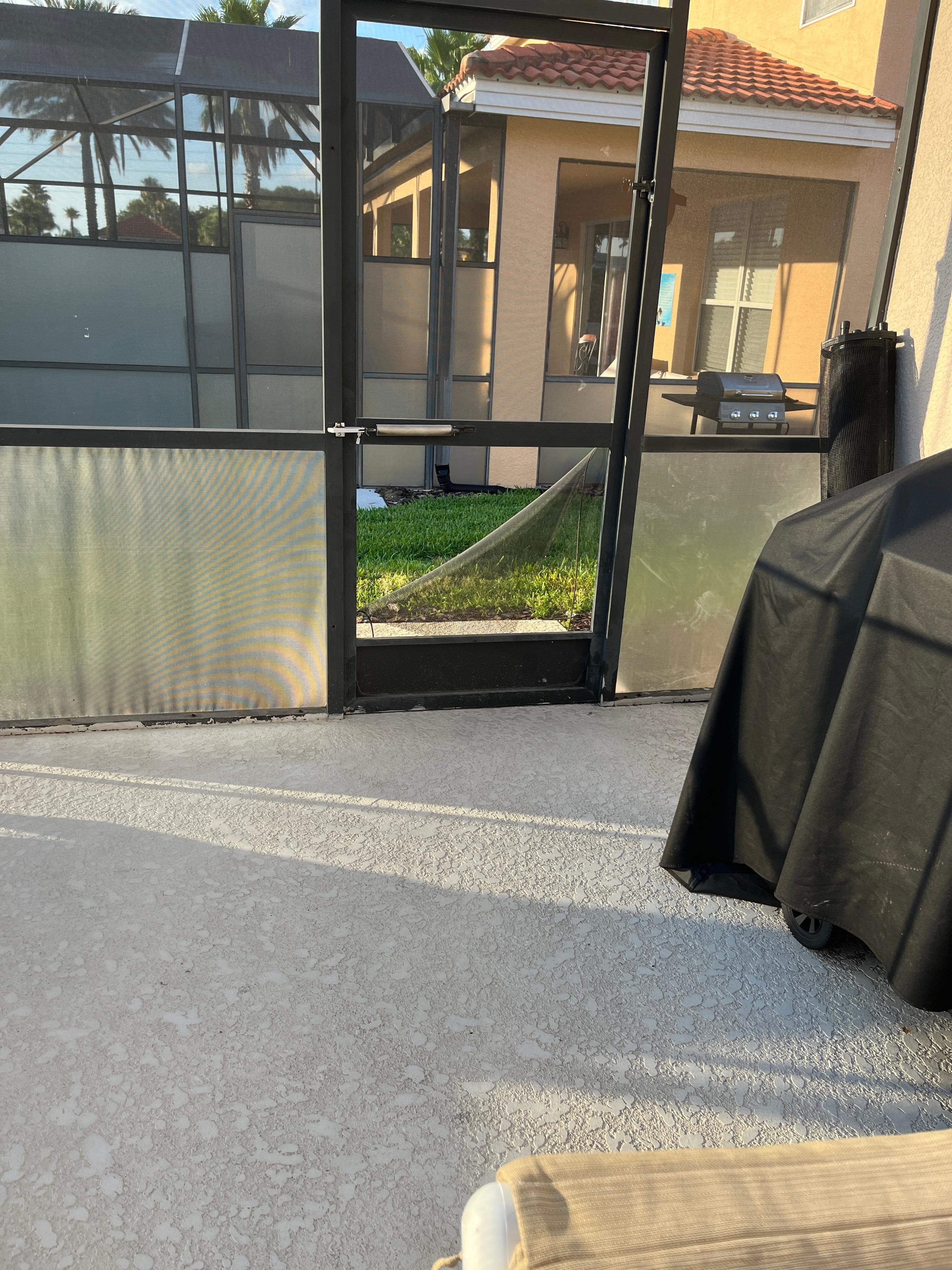 Outdoor screen door