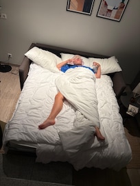 Spacious pull out couch