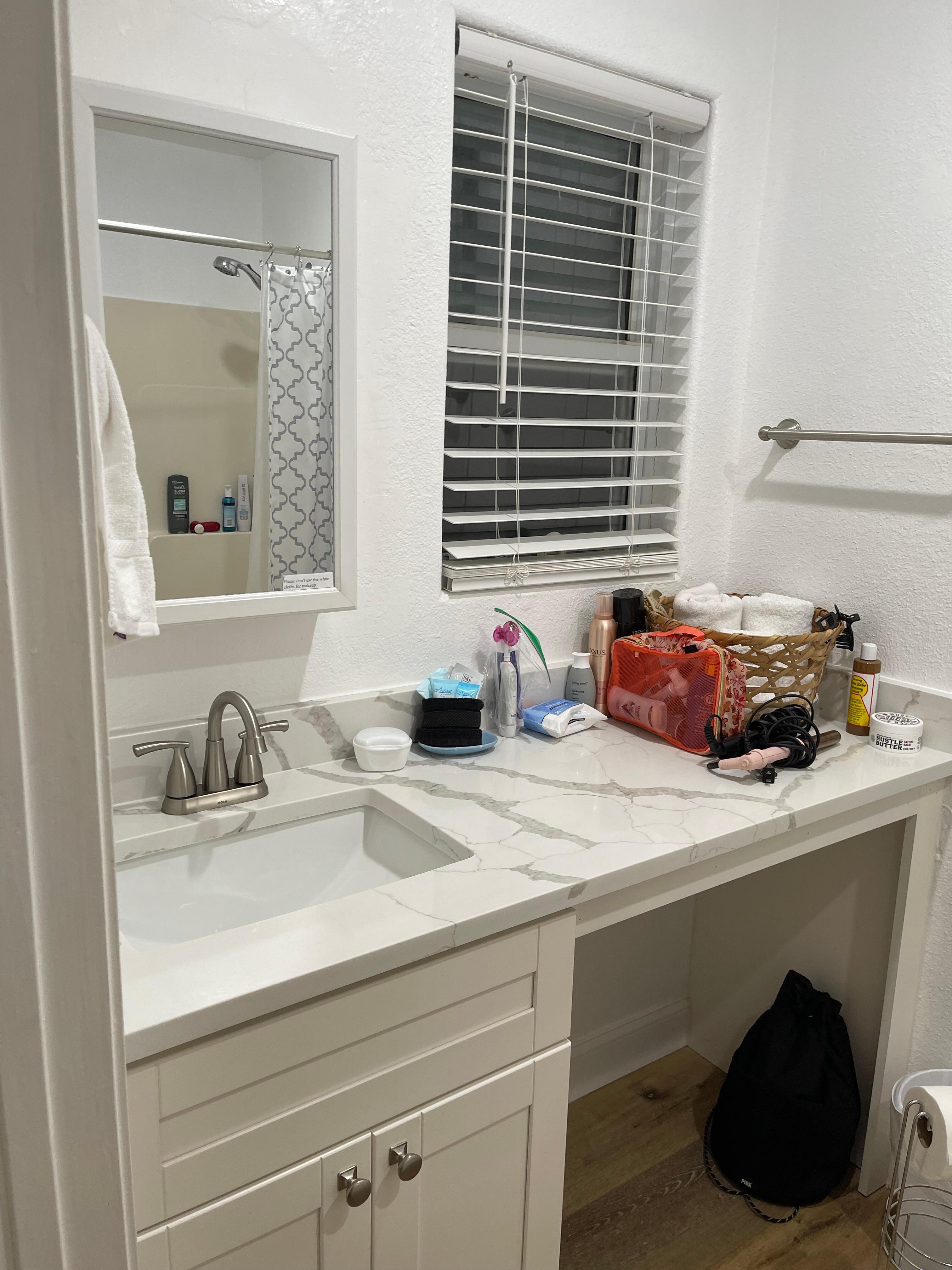 Sorry for my mess unpacking 🤗