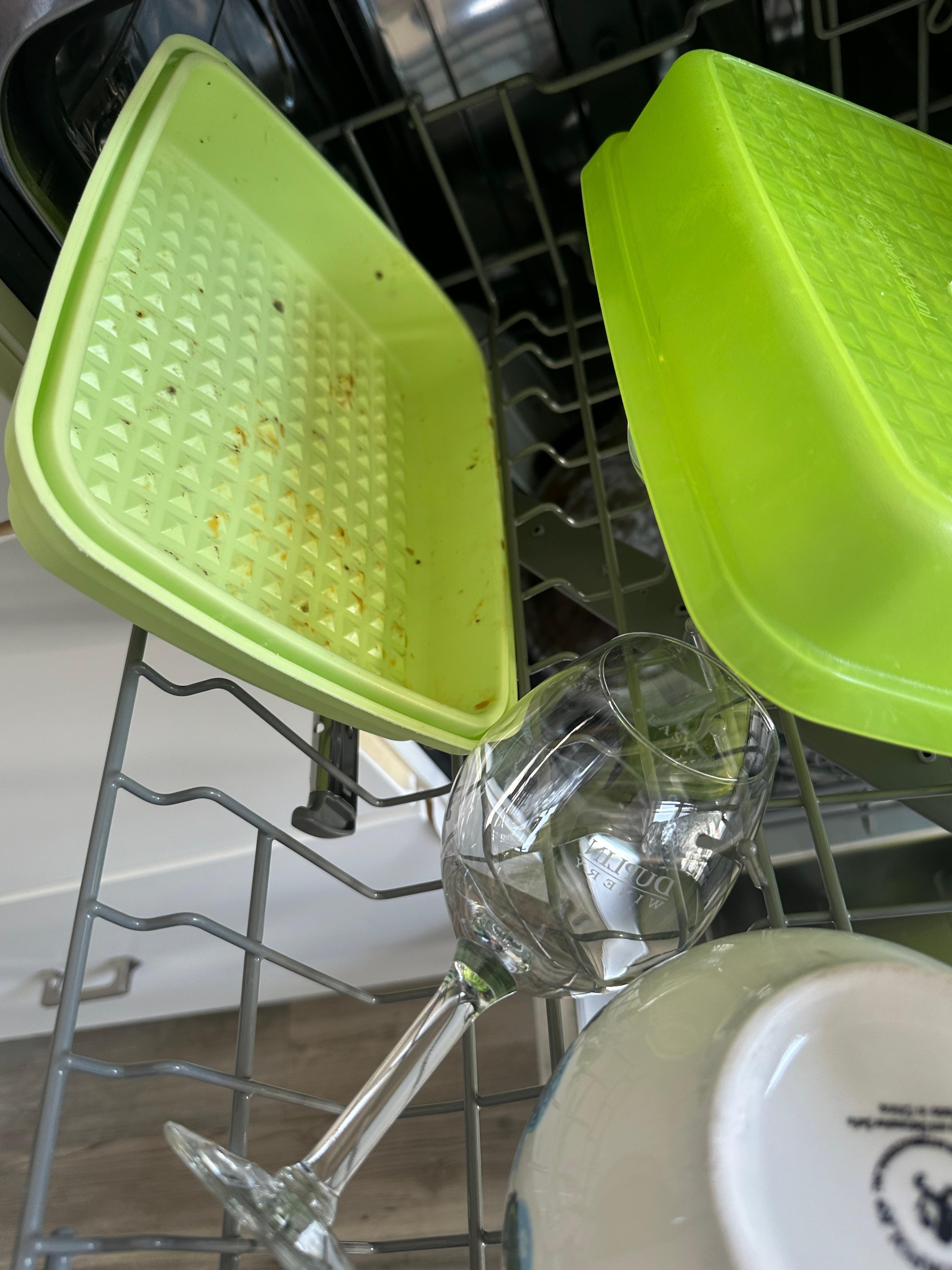 Dirty dishes in dishwasher 