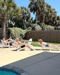 Pool days!