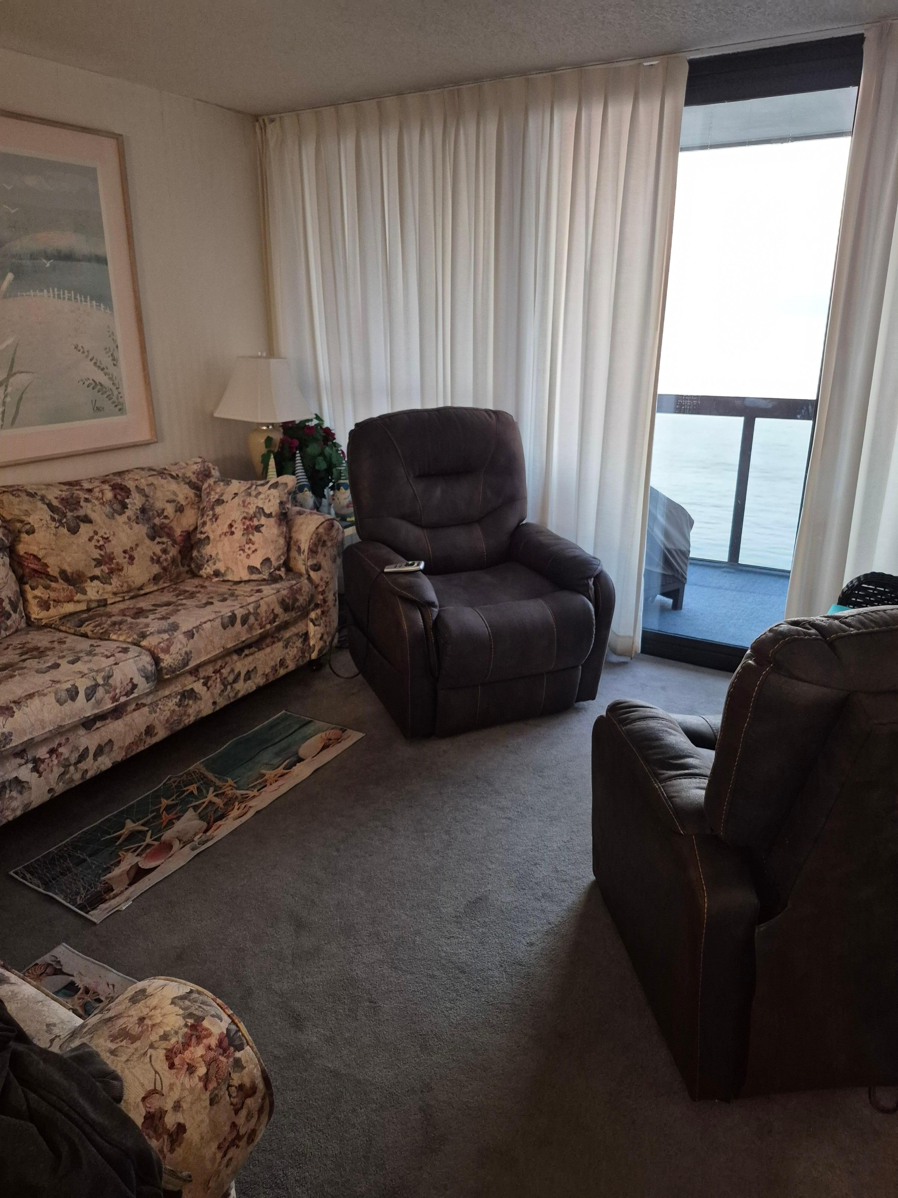 You can see ocean/bay just about any angle with the curtains open! 