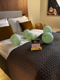 Fikk en hyggelig oppmerksomhet på bursdagen fra hotellet…😃🎉