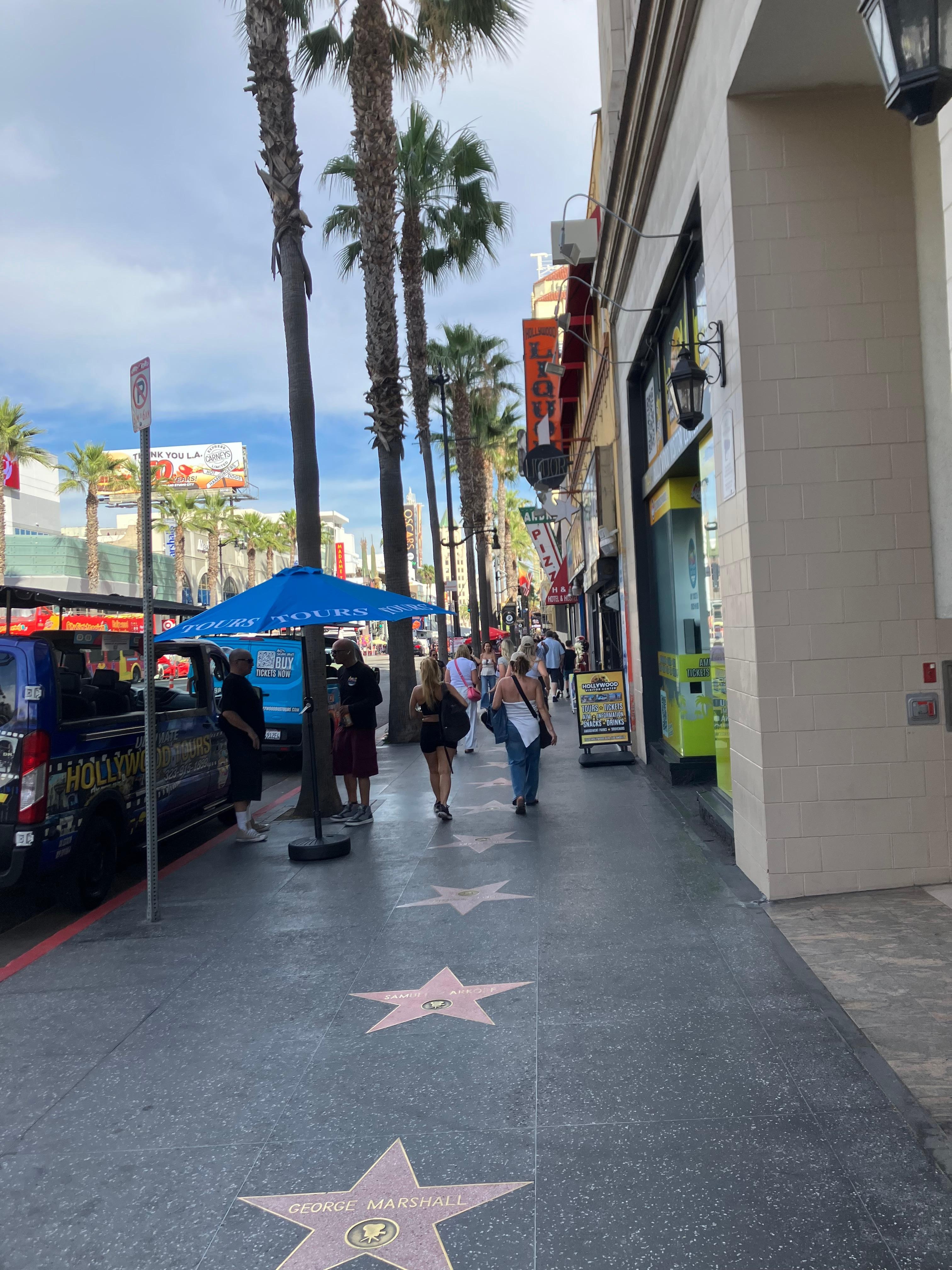 メトロで簡単にハリウッドへ行ける