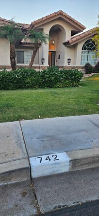 A little spot with fire ring by a cozy entrance