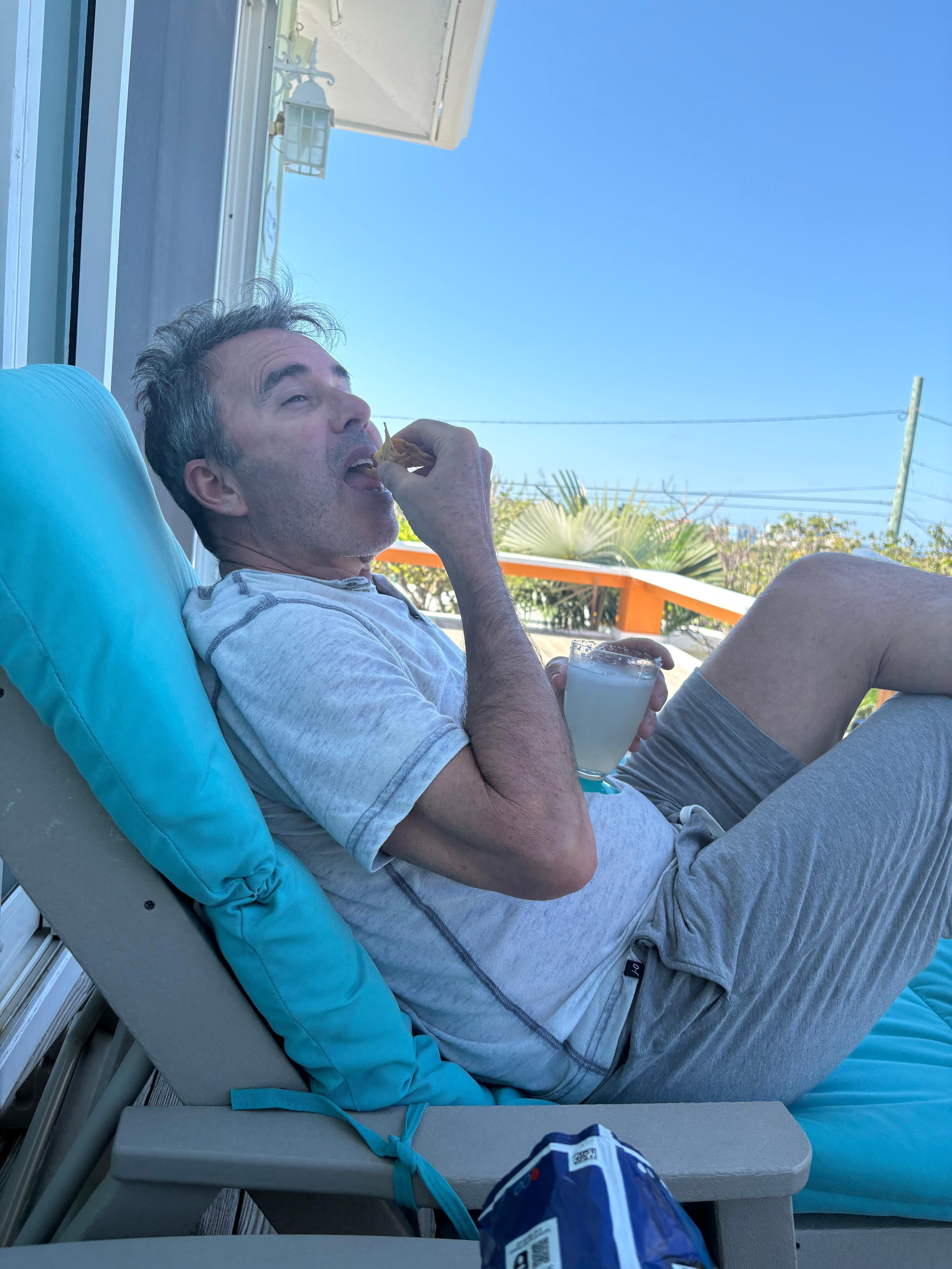 Comfy lounge chairs for cocktails 