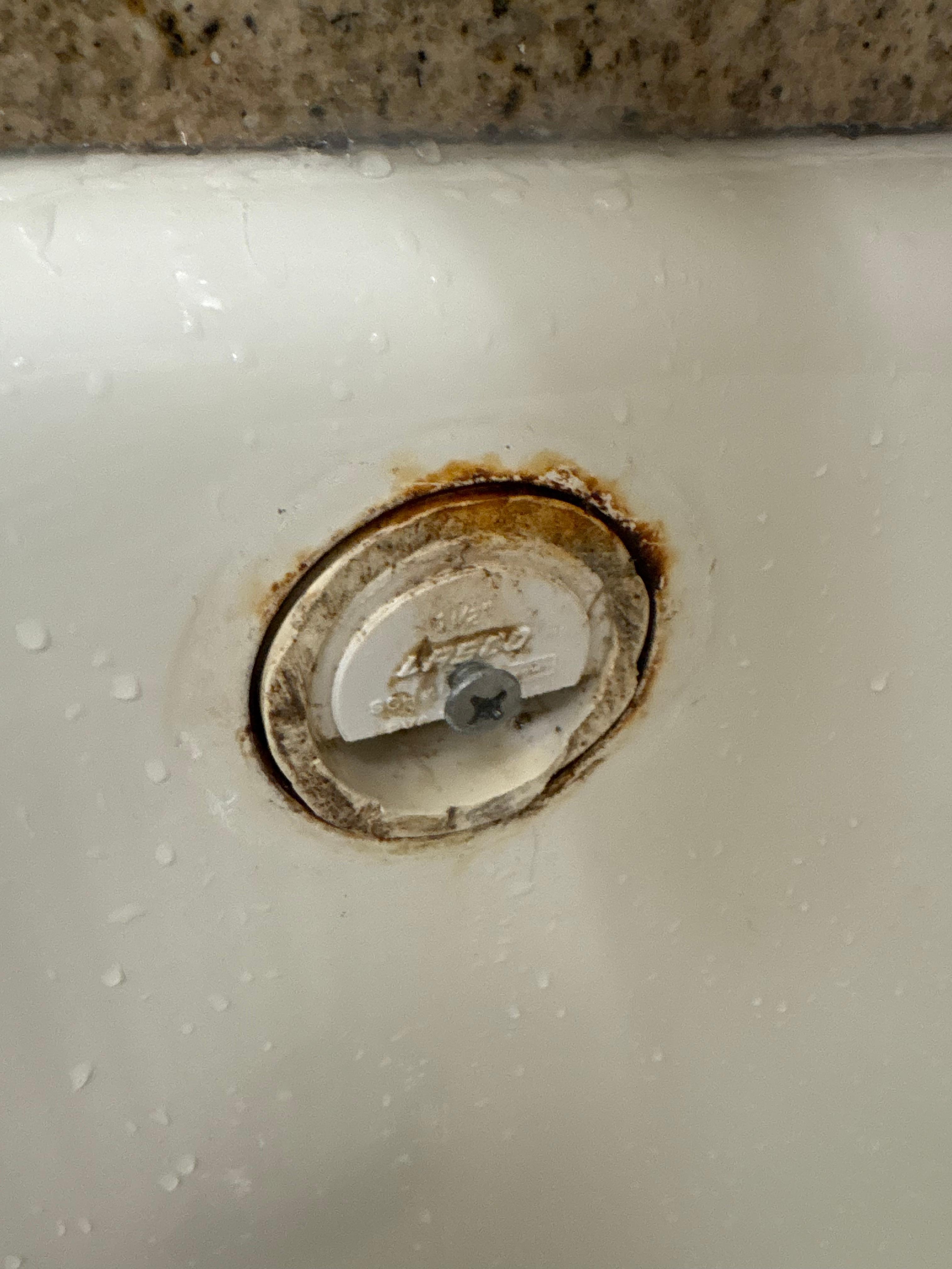 Unrepaired tub piece