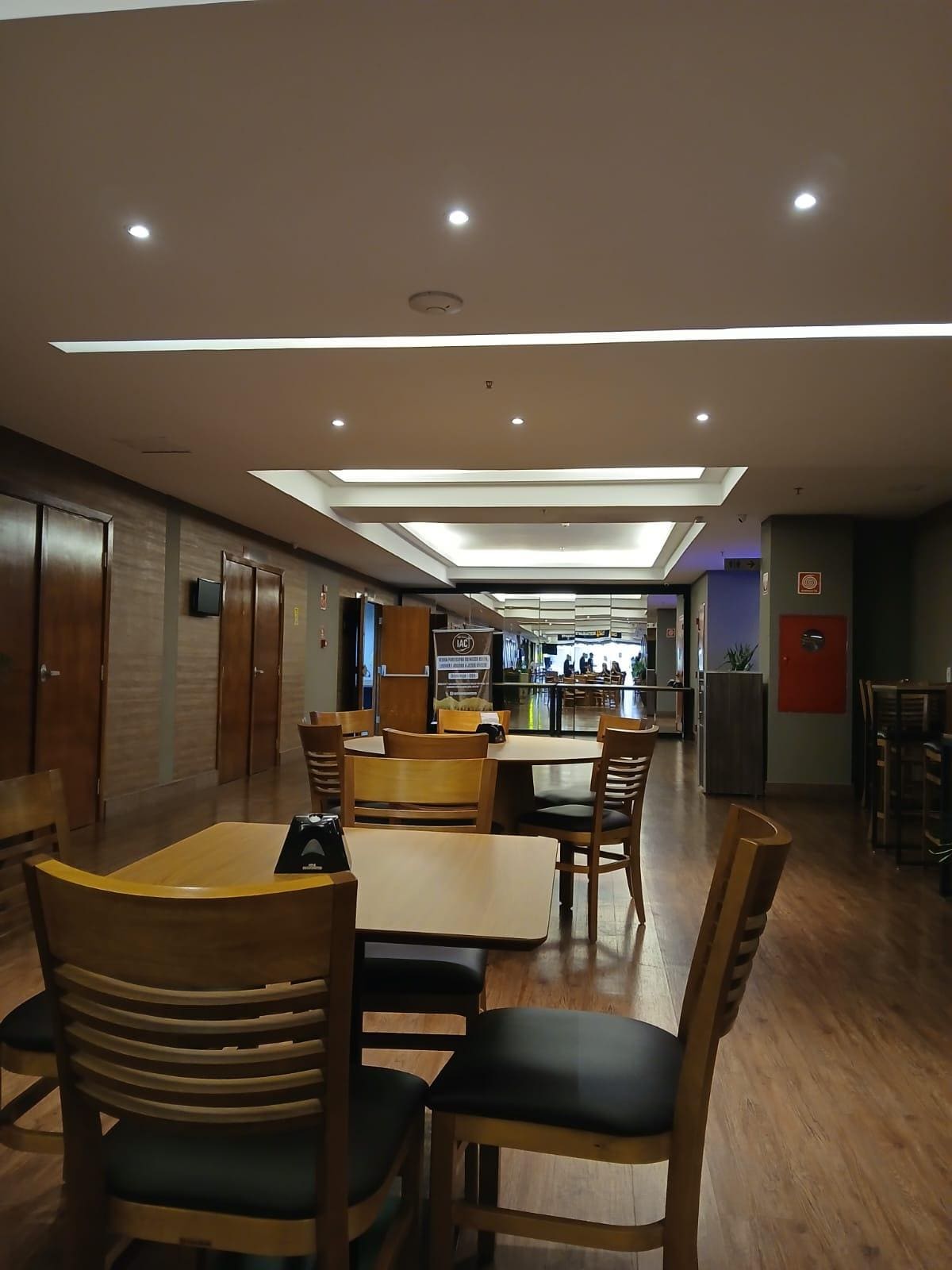 área do restaurante, organizada e sempre limpa.