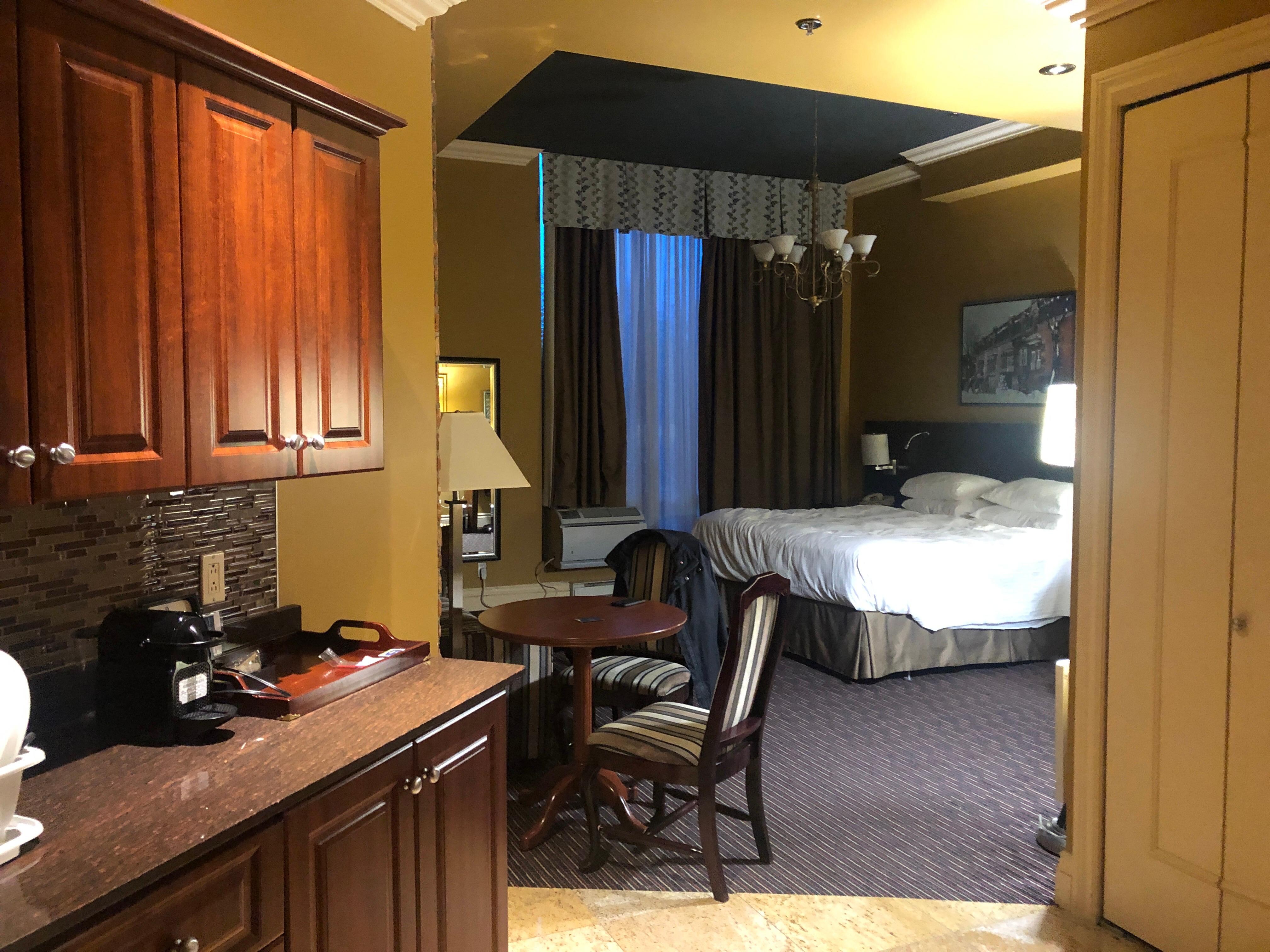 Very spacious suite. Conveniently has washer/dryer. Nice to have a small kitchen as well. 