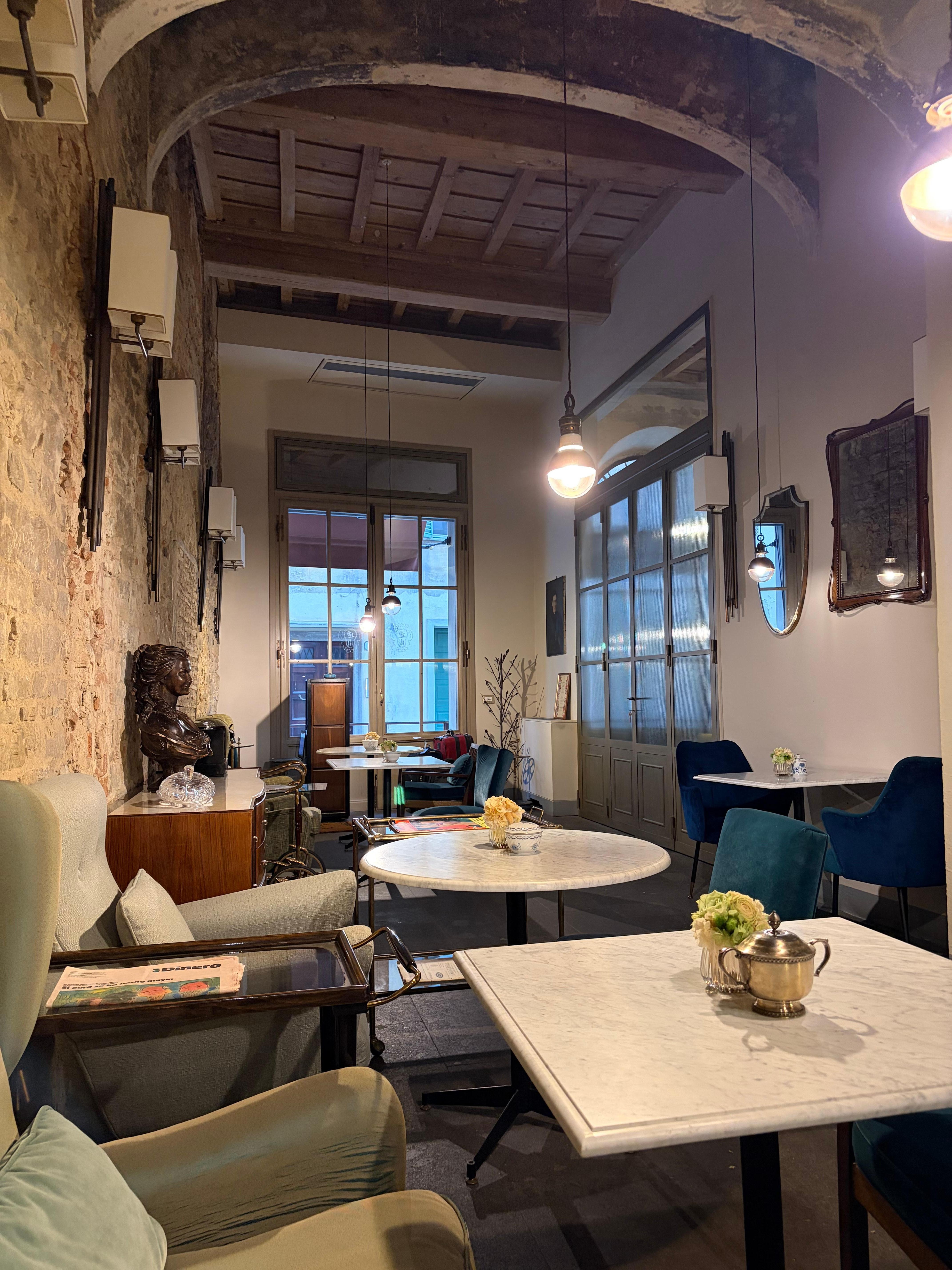 Lounge/breakfast area