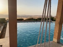 Vu depuis la balançoire de la piscine centrale