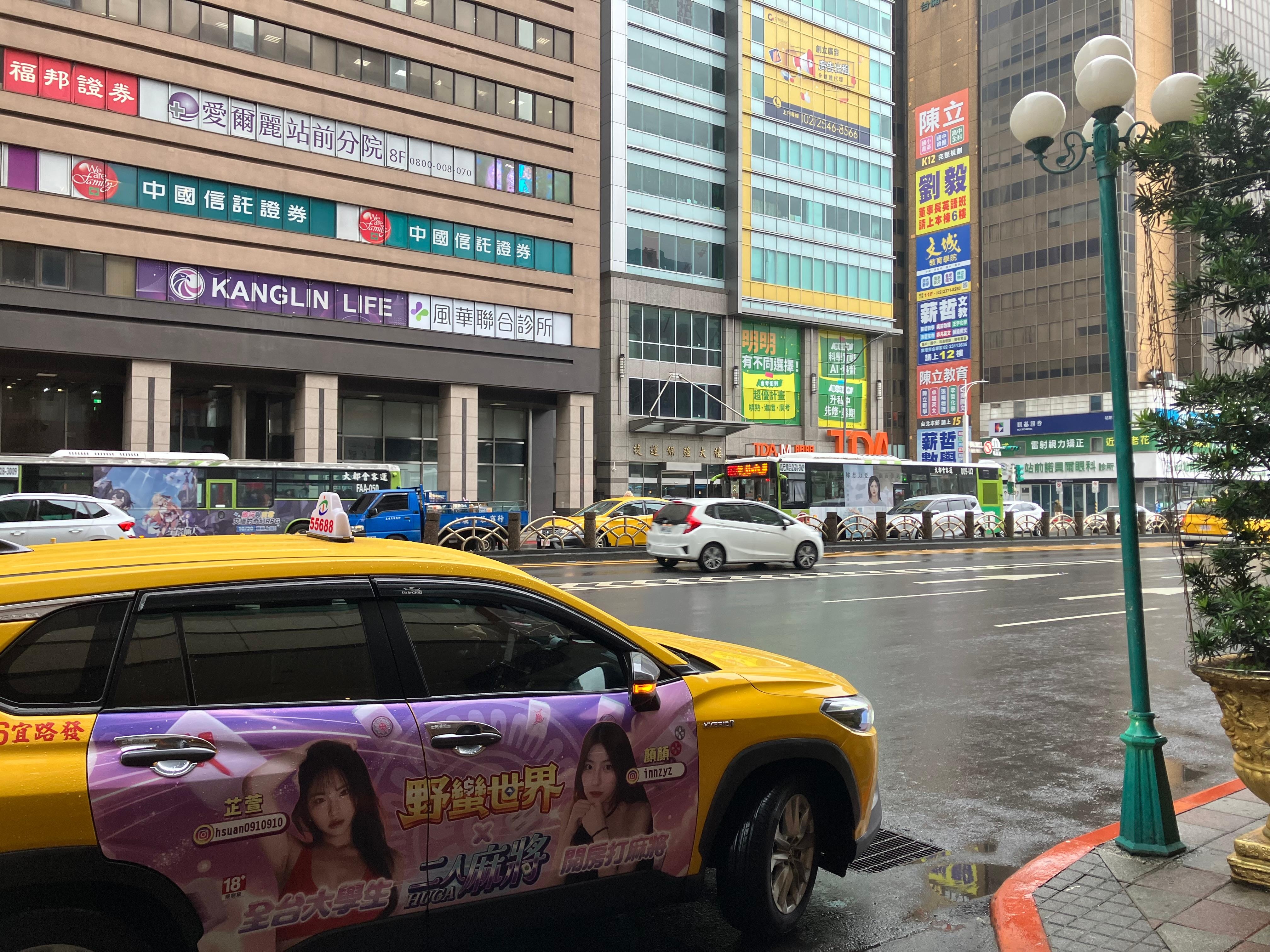 ホテルの玄関から撮影