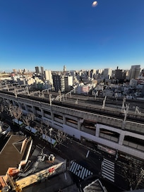 朝食後の十三階の通路から撮りました