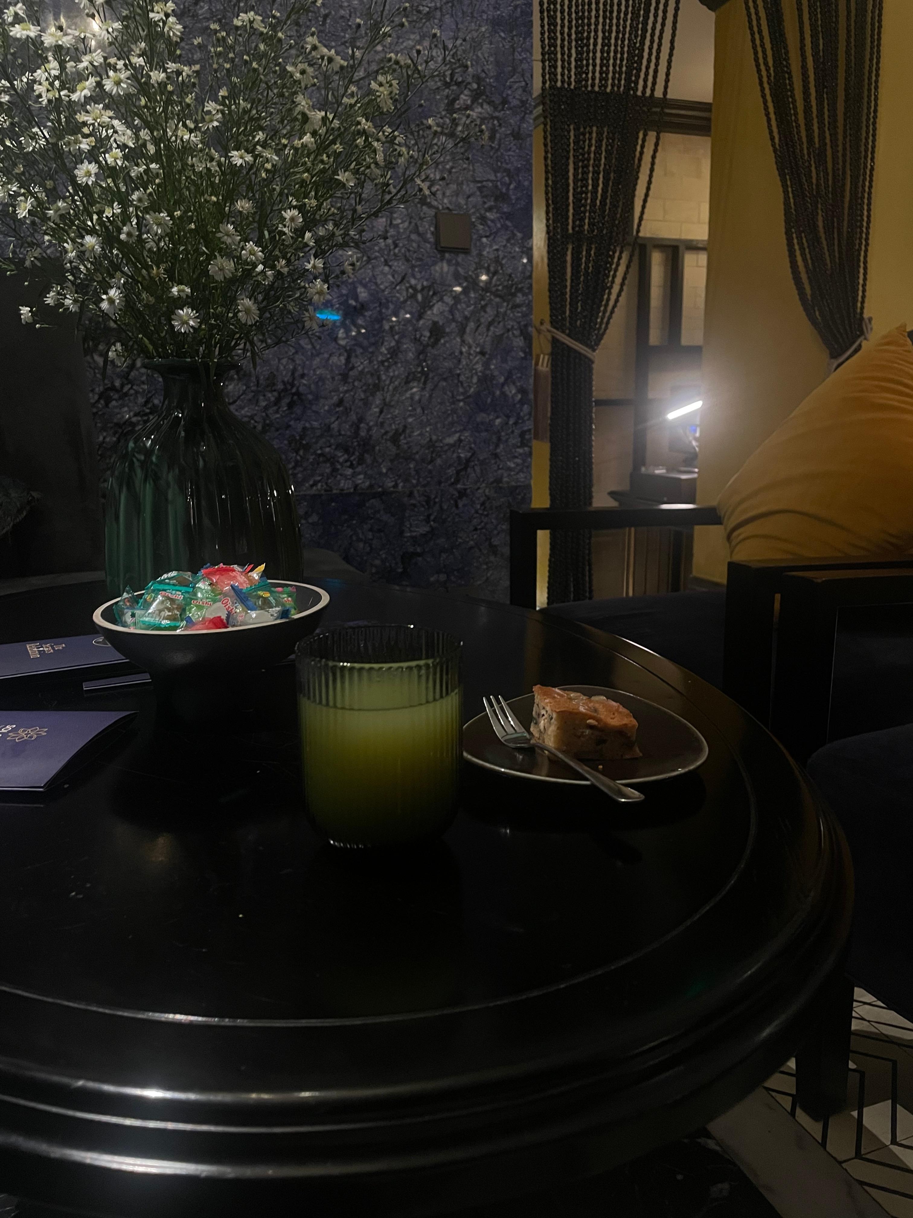 A much appreciated welcome snack and drink which I got to enjoy during check-in!