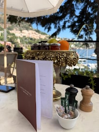 breakfast buffet & menu for a la carte