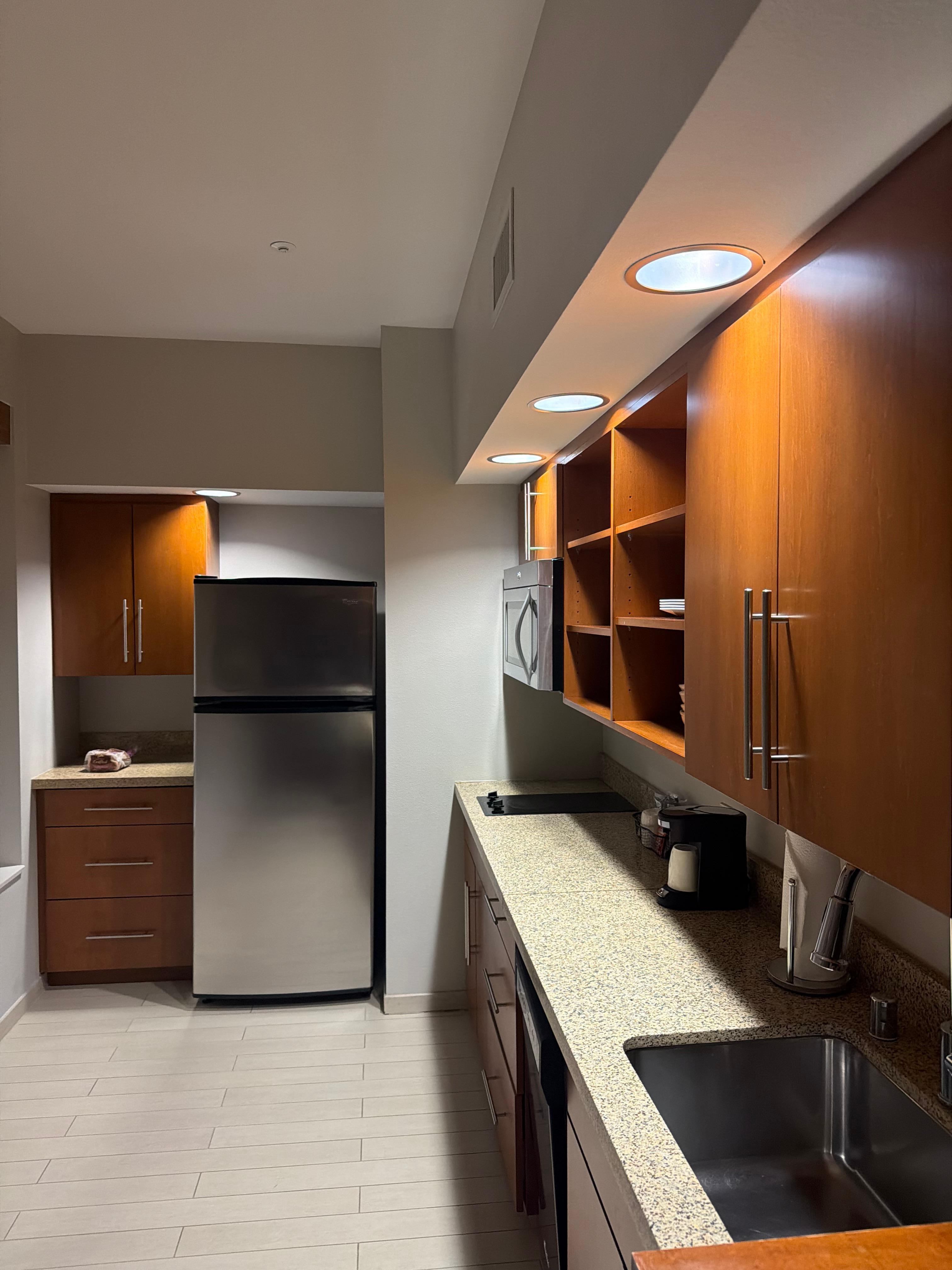 These lights worked the first night and last morning but not the second night. Also, no cooking utensils except pots pans, and silverware. Bring any seasonings, oil, and other essentials to cook like whisk, spatula, etc. 