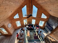 Spacious living room/kitchen layout