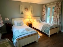 Ground floor twin with en-suite wet room