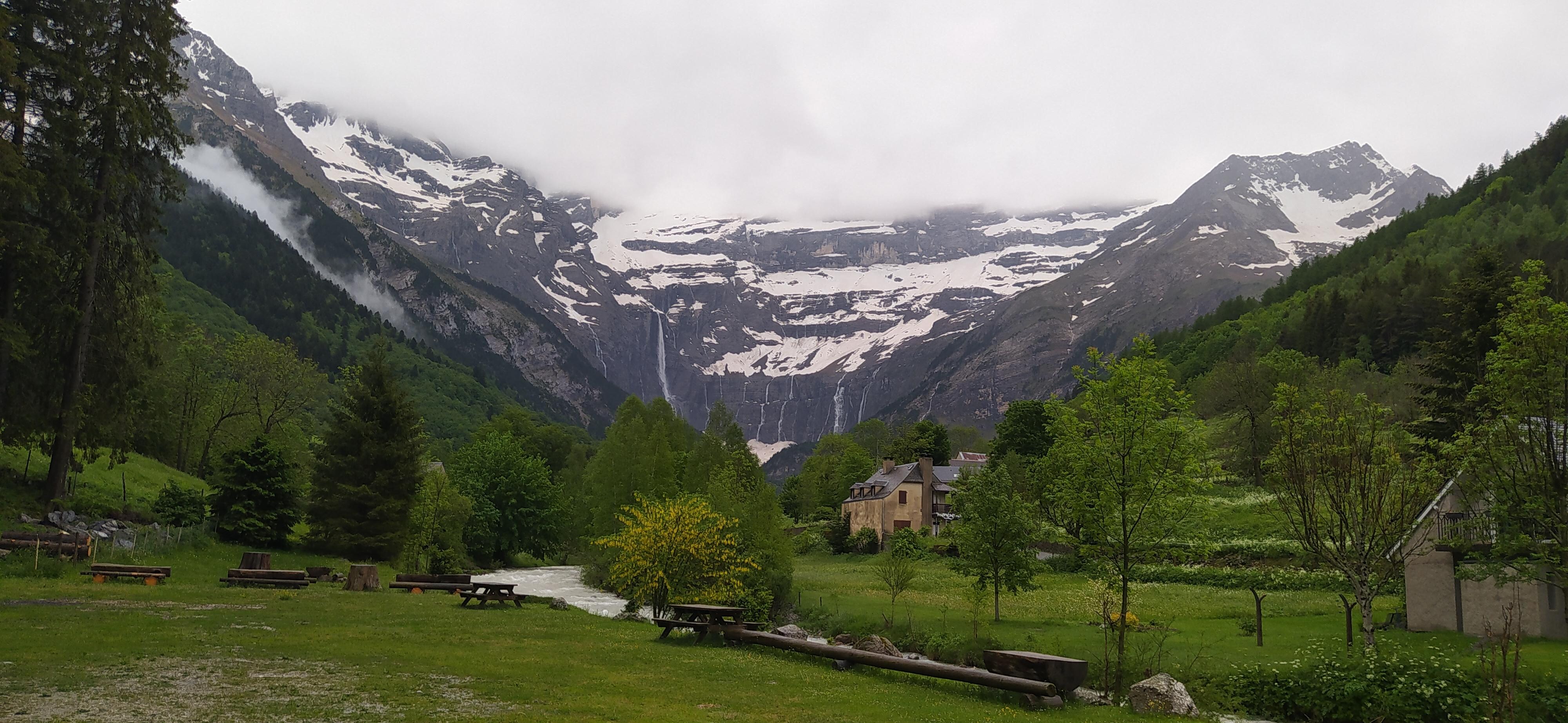 Le cirque de Gavarnie vu du plateau de Saugué