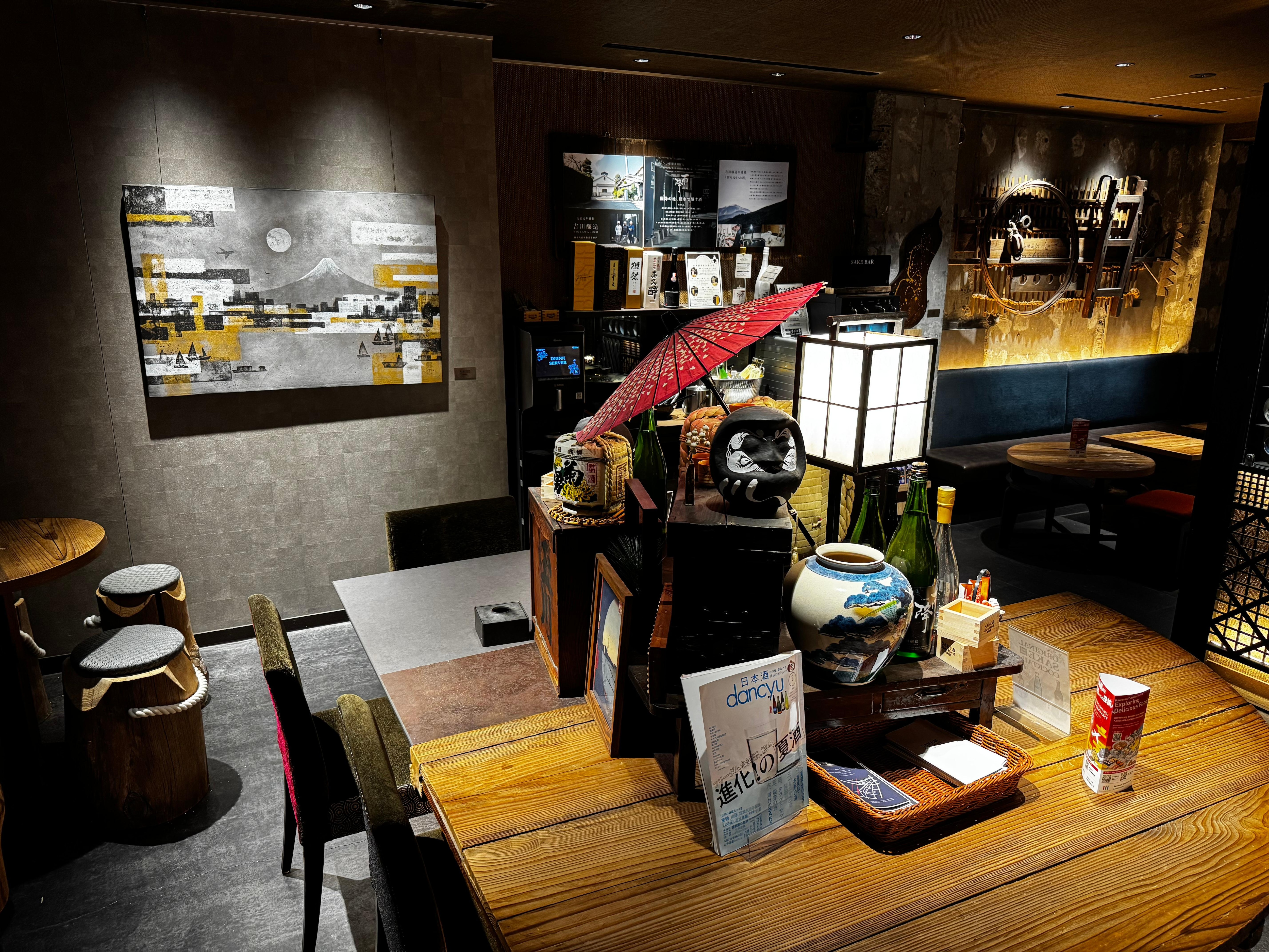 ロビー①（飲食場）