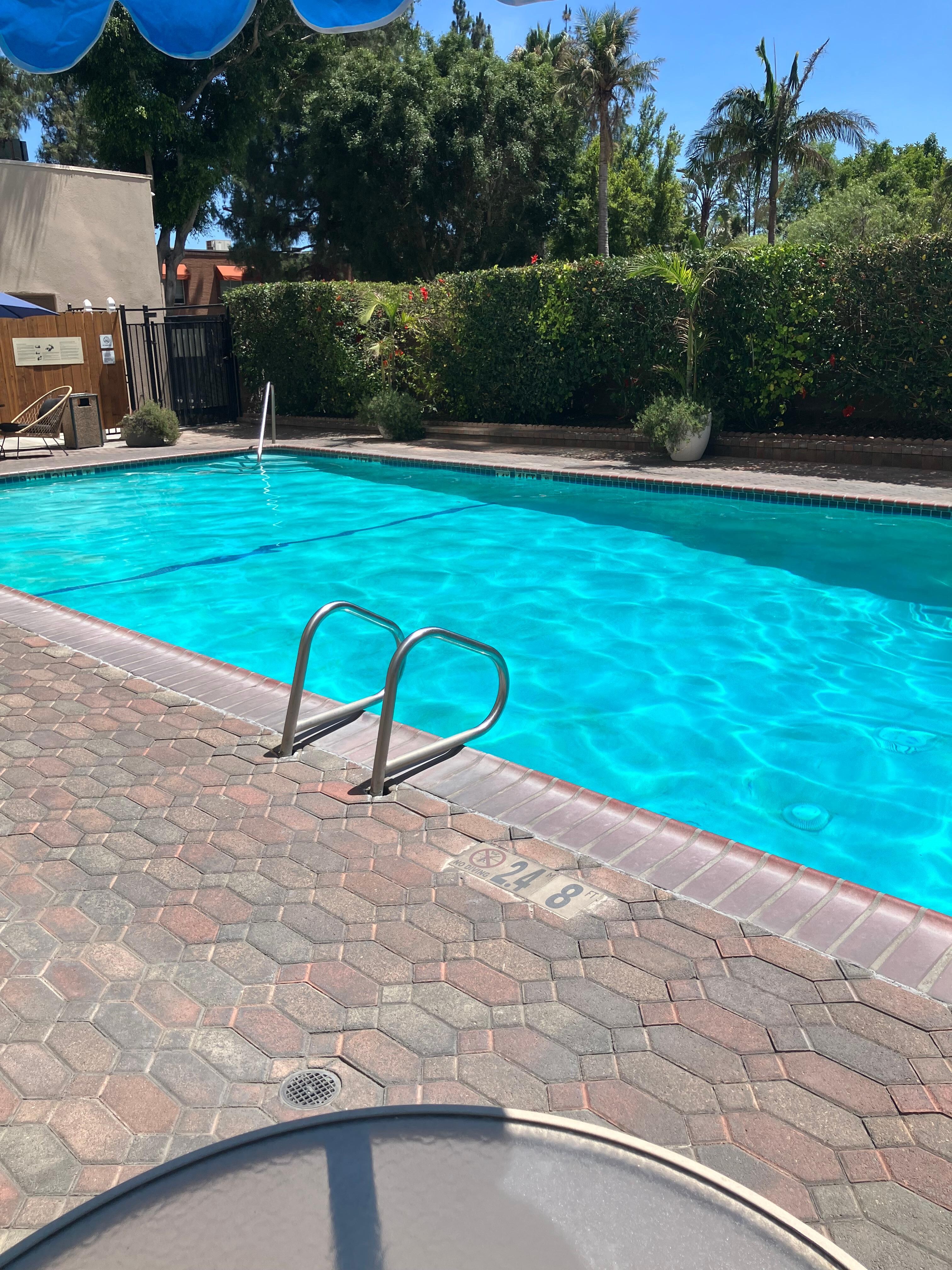 Pool area 