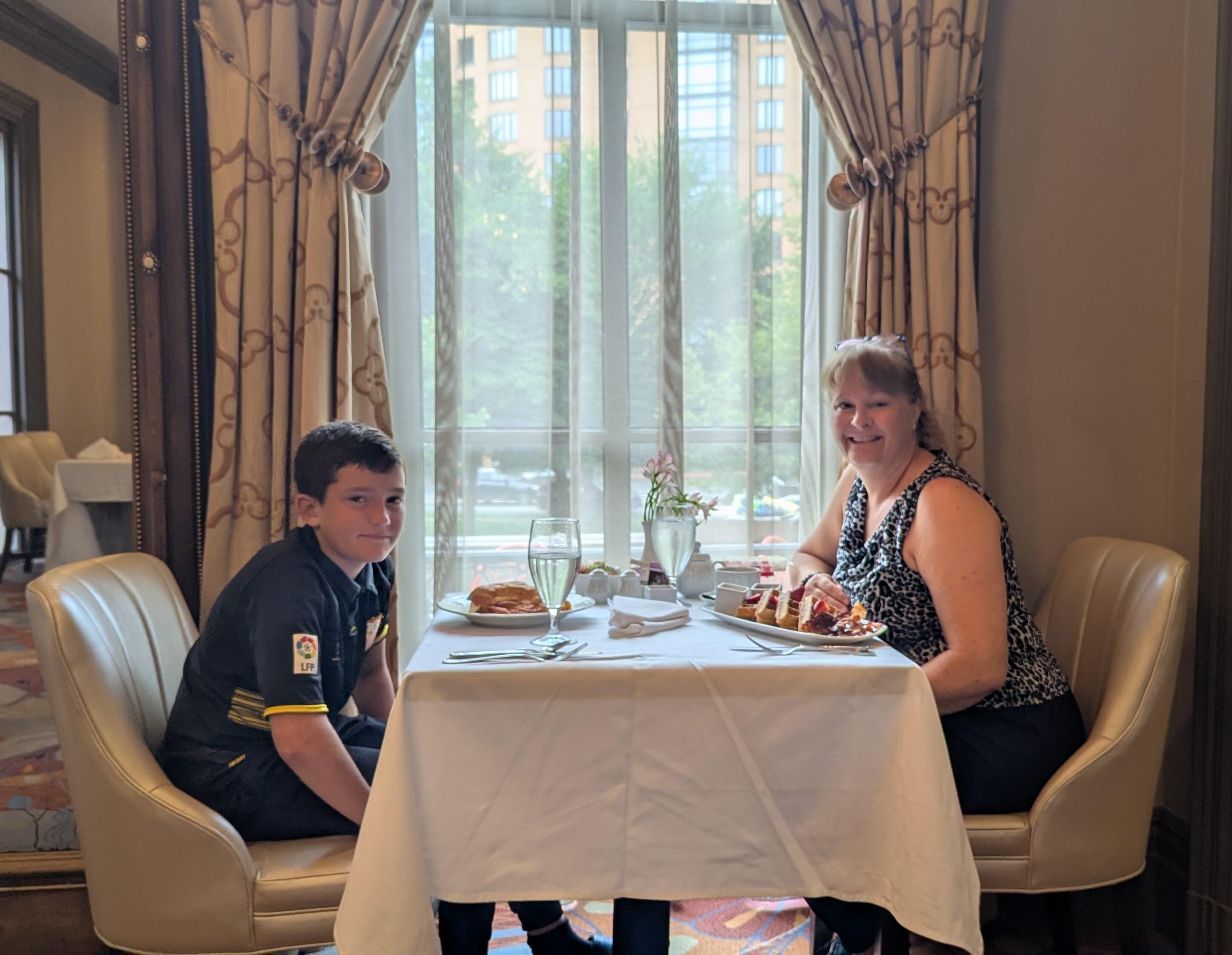 The decor in the dining area was very nice. It was fancy, yet so friendly and still casual. 