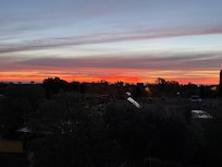 Sonnenaufgang aufgenommen vom Hausdach