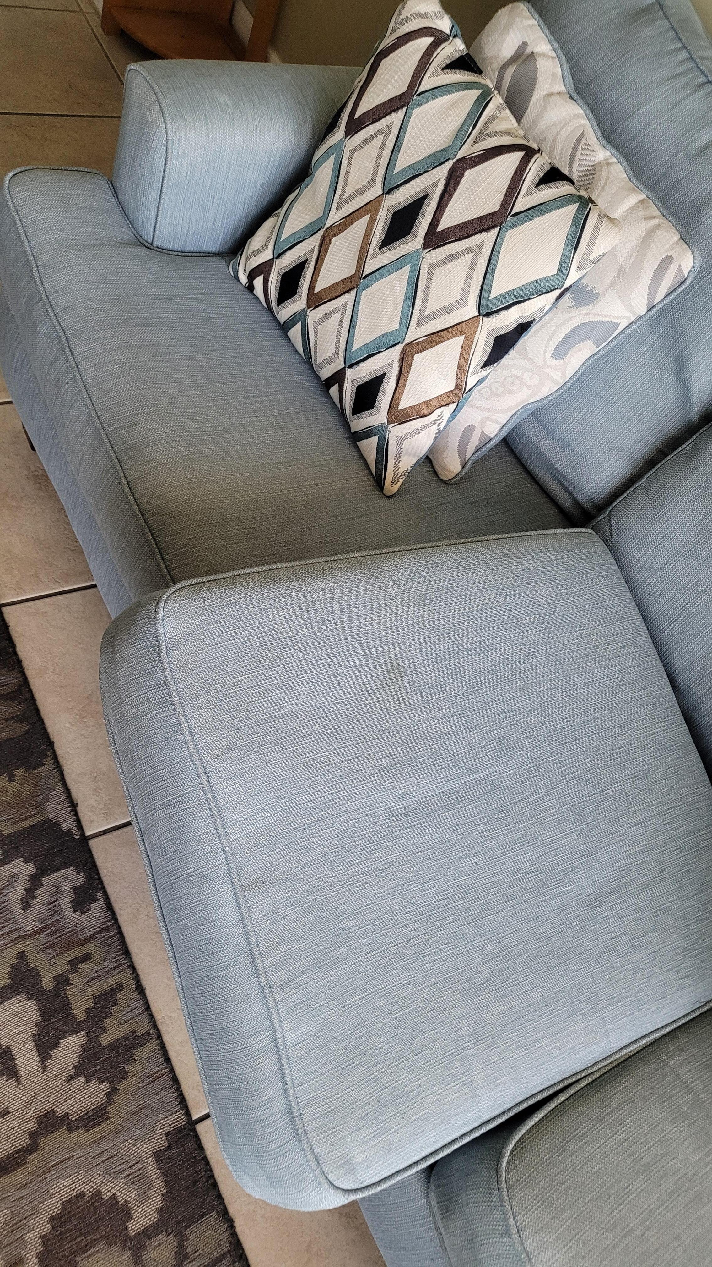 Actual condition of pullout sofa vs advertised photo 